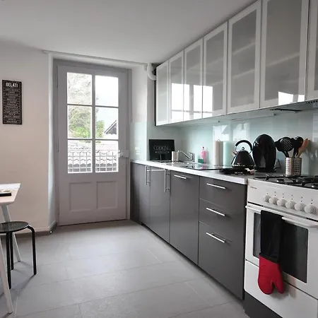 Townhouse Ii Sleeps 12 Guests